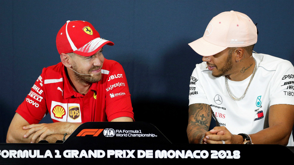 Vettel, al lado de Hamilton, en la rueda de prensa del GP de Mnaco