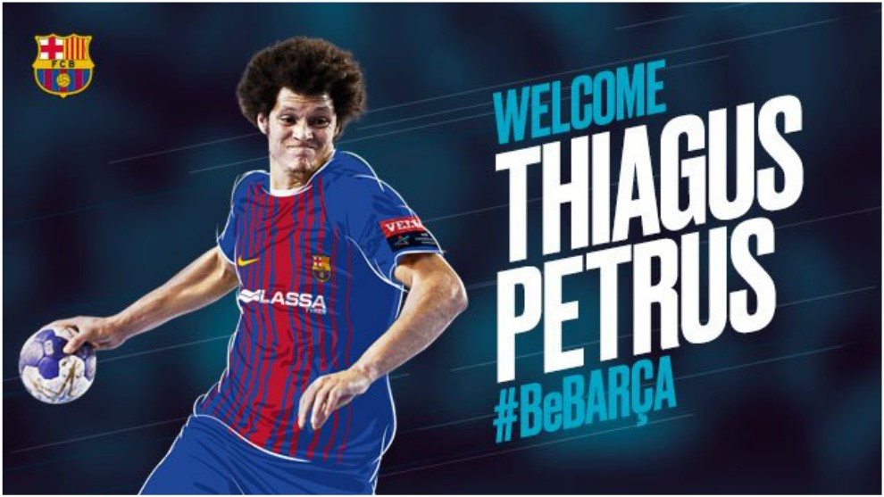 Cartel del fichaje del lateral internacional brasileo Thiagus Petrus