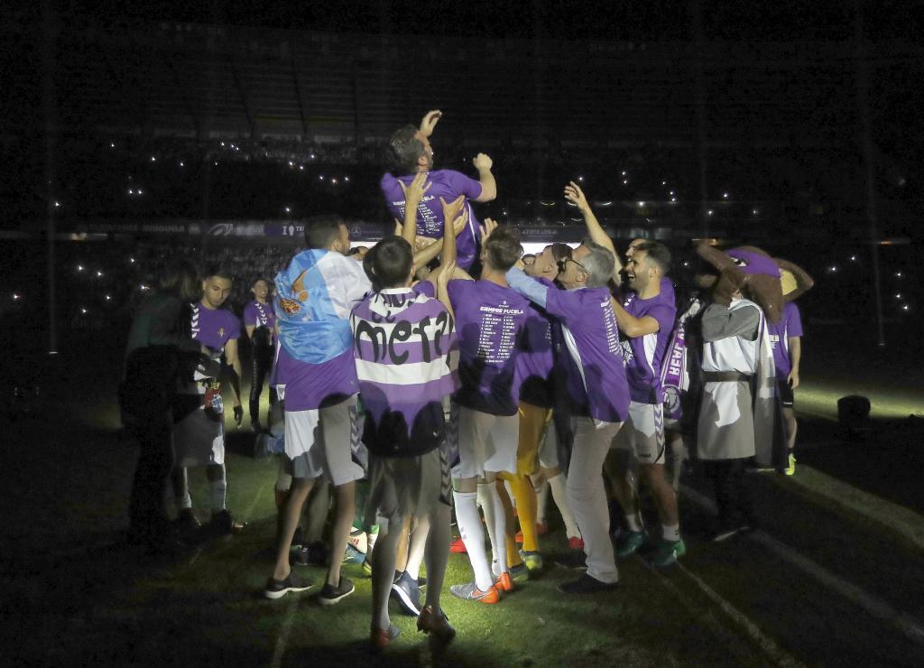 Así se celebró el ansiado ascenso del Valladolid en Zorrilla - Foto 8 ...