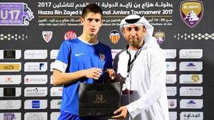 Oihan Sancet, nombrado mejor jugador del torneo Hazza Bin Zayed en...