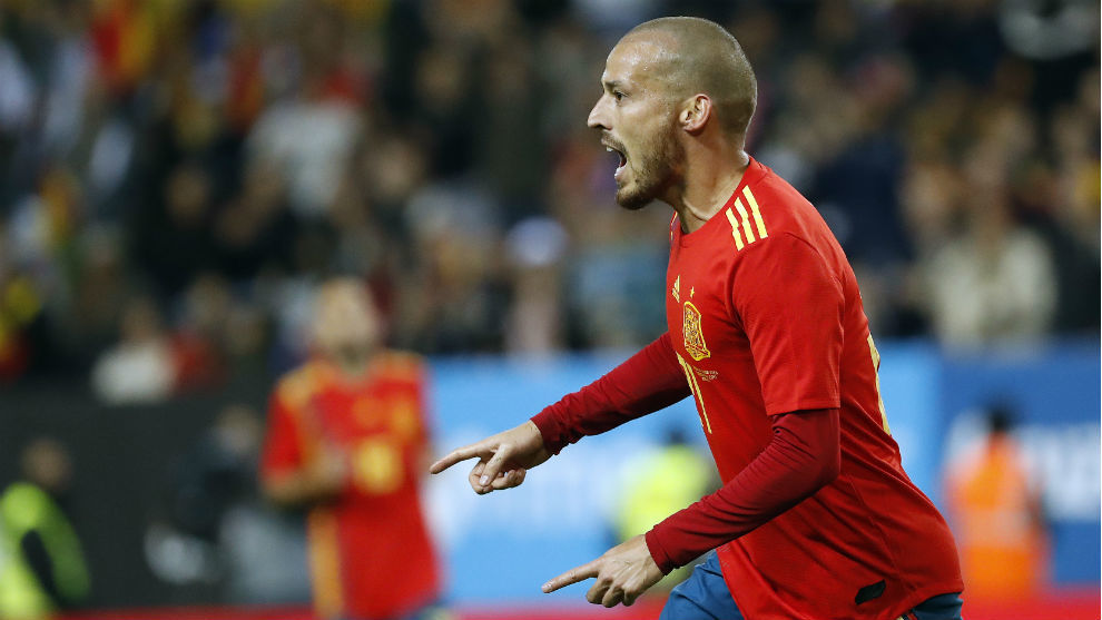 Silva celebra un gol con España.