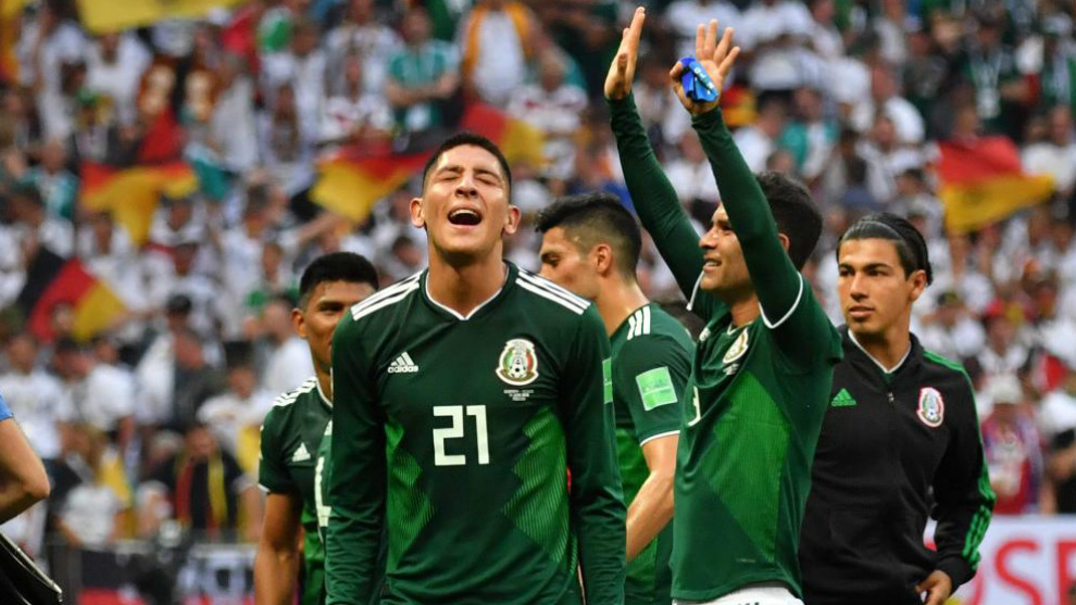 Los jugadores mexicanos celebran el triunfo ante Alemania