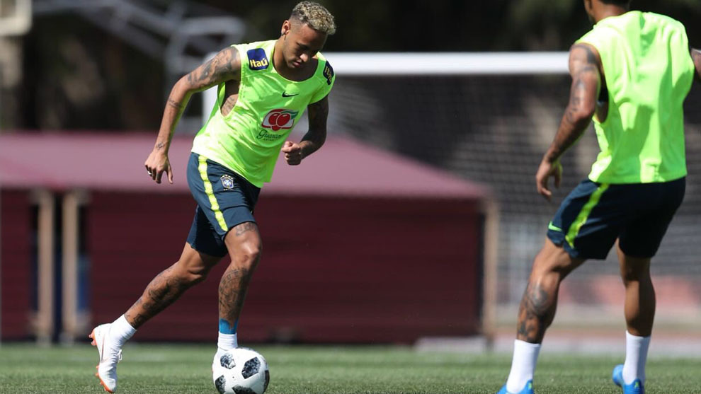 Neymar returns to Brazil team training.