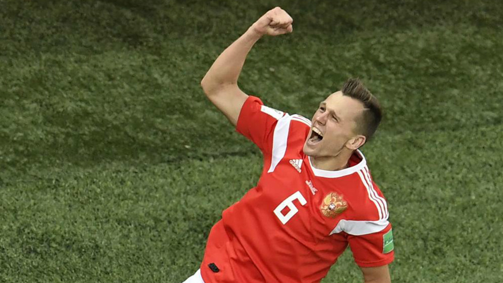 Denis Cheryshev celebra un gol