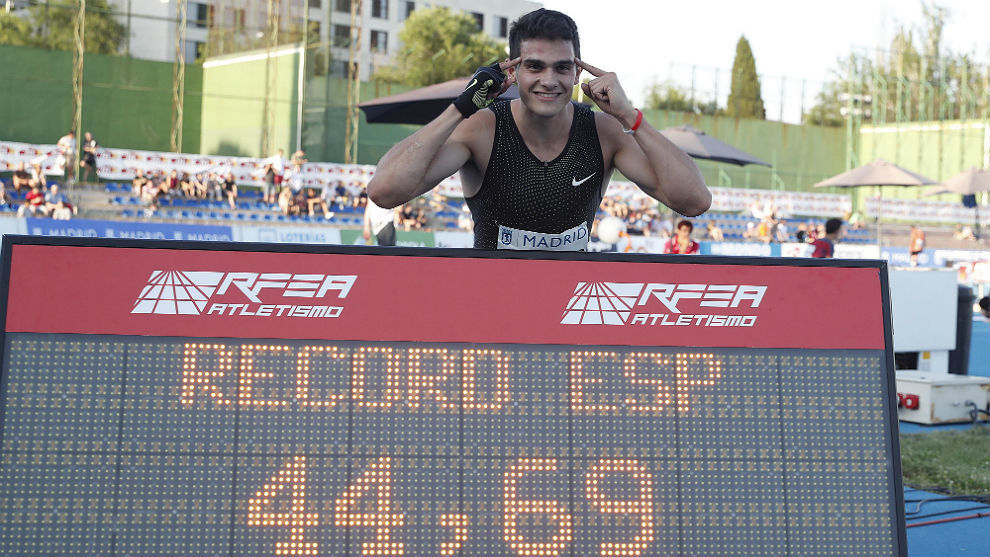 Hortelano bate el récord de España de los 400 m en un duelo histórico con  Husillos! 