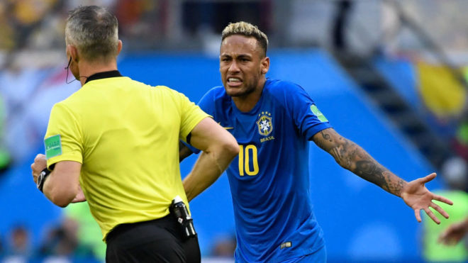 Neymar speaks to the Dutch referee Bjorn Kuipers during the match...