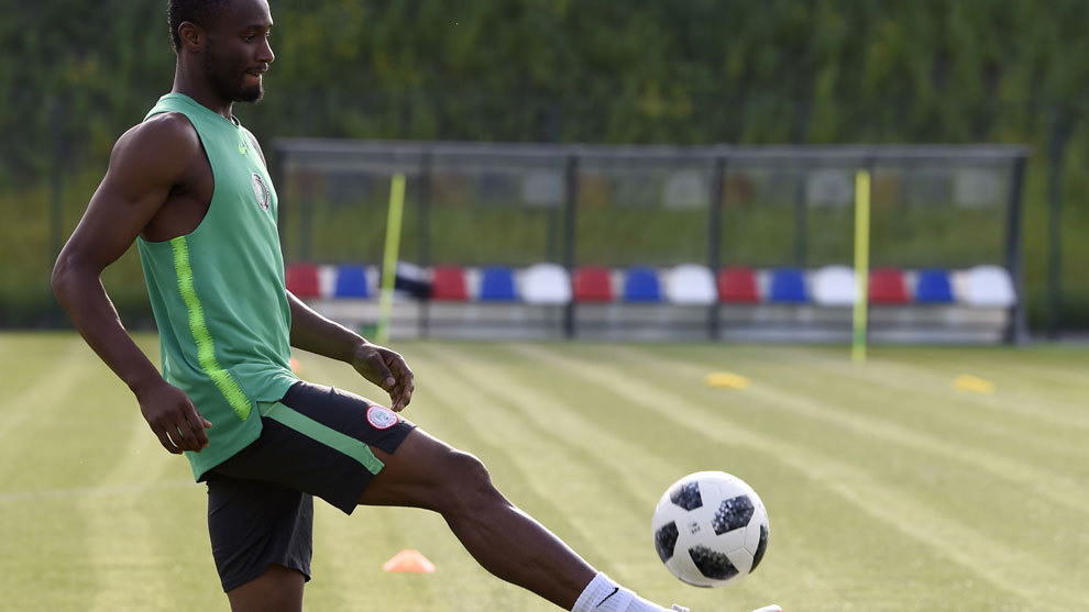 Obi Mikel durante un entrenamiento de Nigeria.
