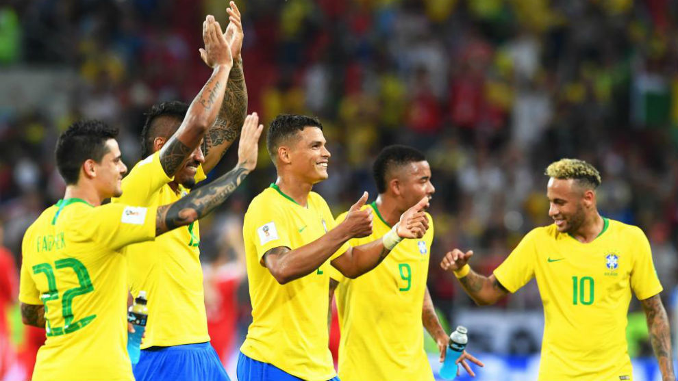 Brasil celebra su triunfo ante Serbia y su clasificacin como lder...