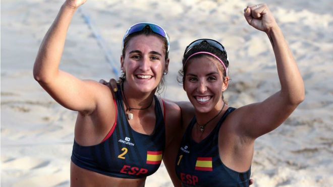Beln Carro (19) y Paula Soria (25) tras ganar en Tarragona.