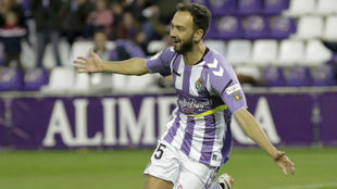 Deivid celebra un gol con el Valladolid.
