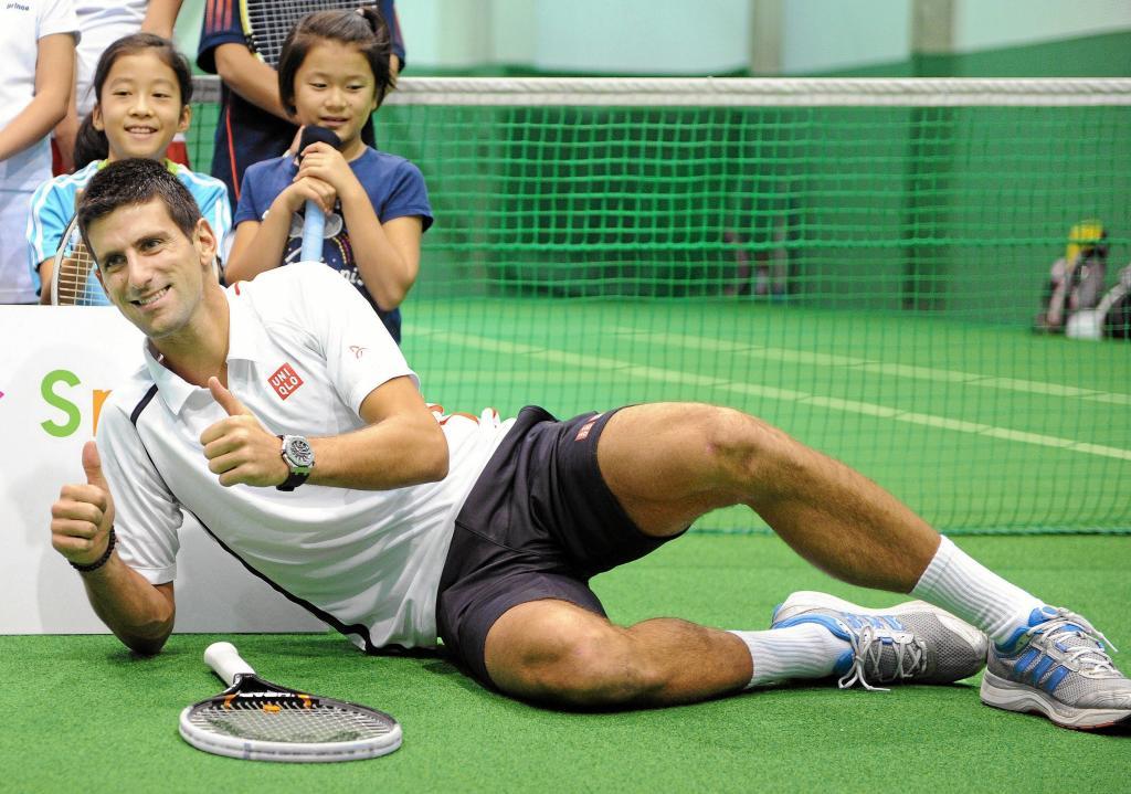 Adecuado testimonio Derribar Así es Uniqlo, el 'Zara japonés' por el que Federer ha abandonado Nike |  Marca.com
