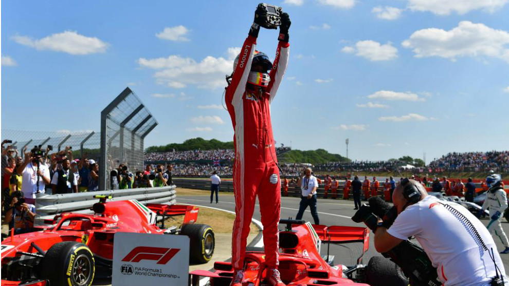 Vettel gana en Silverstone