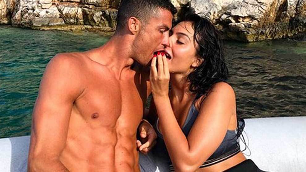 Cristiano Ronaldo y Georgina Rodrguez besndose