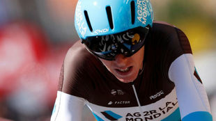 Romain Bardet durante la contrarreloj de Cholet en el Tour de Francia.