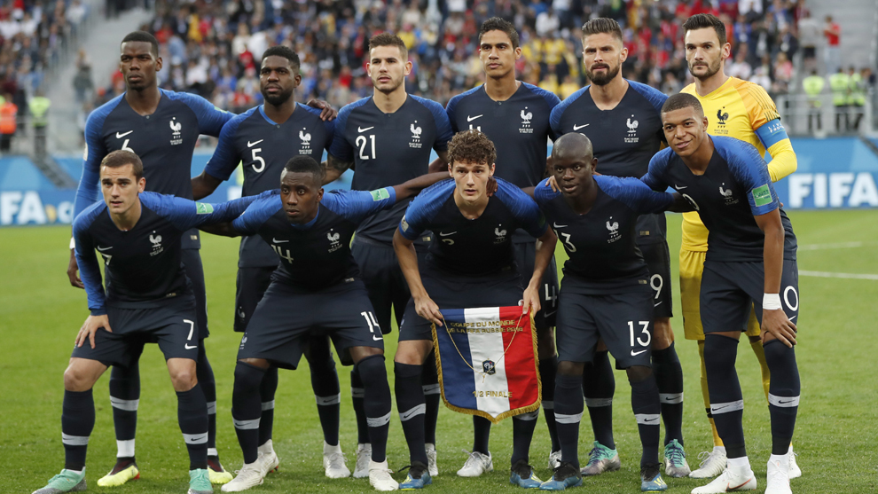 entrega preocupación Ya que Francia no ha repetido uniforme en Rusia 2018 - La selección francesa se ha  convertido en el... | MARCA.com