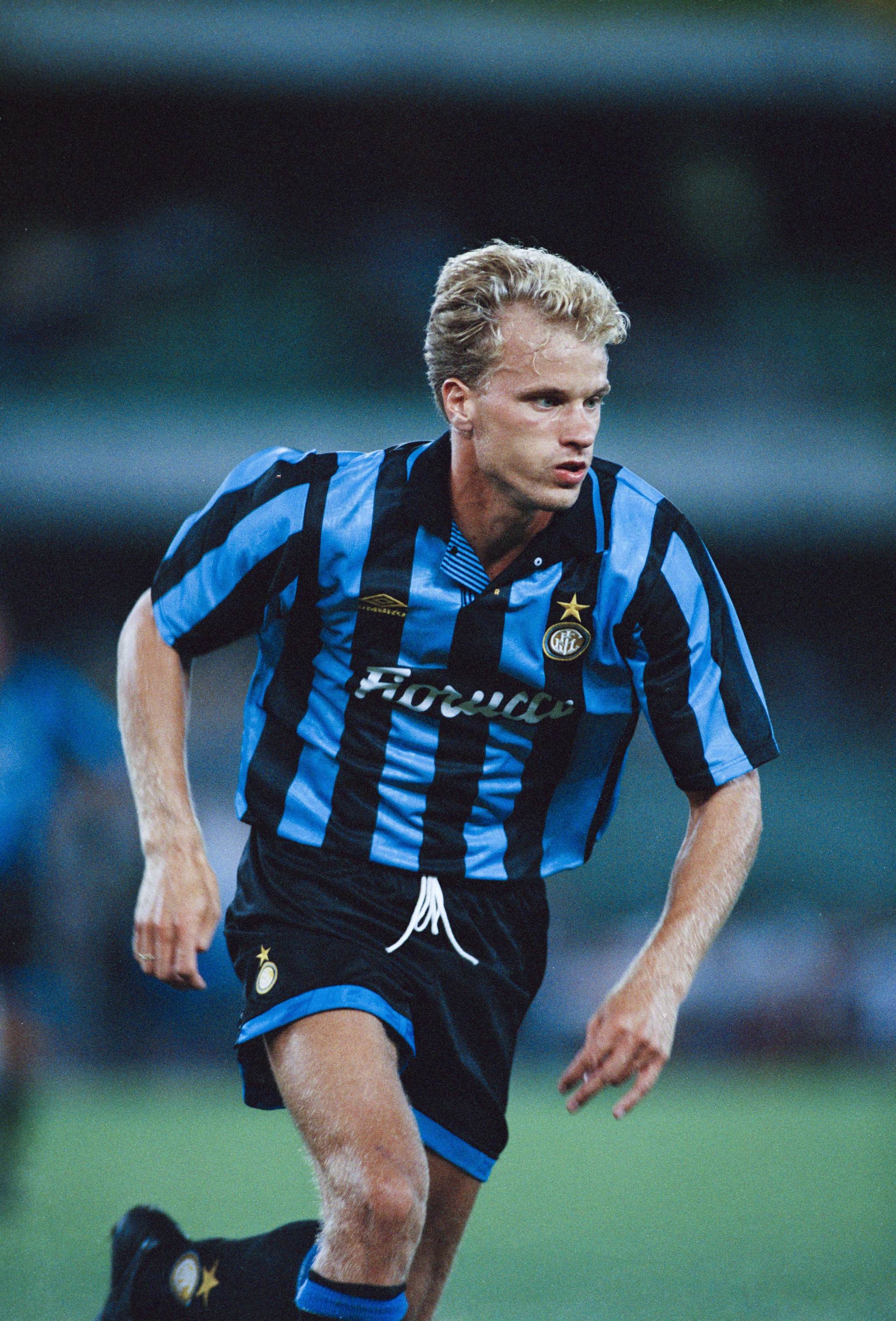 Transfer Market: Bergkamp signed for inter in 1993 after leaving ...
