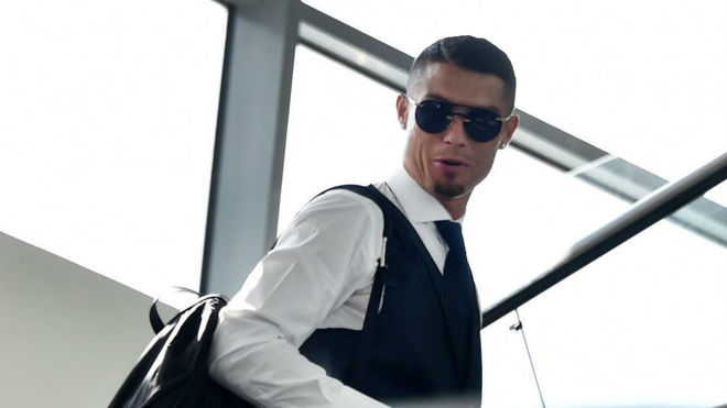 Cristiano Ronaldo [마르카] 크리스티아누 호날두 이적료 세부 사항: 50m + 50m 유로, 부대 조항 없음
