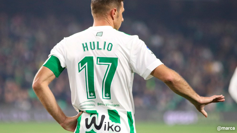 Betis: ponerse el nombre de 'Hulio' en la | Marca.com