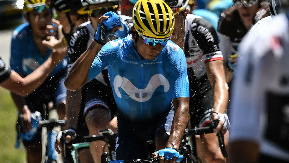 Nairo Quintana se refresca durante la etapa 12, segn l sufri &quot;un...