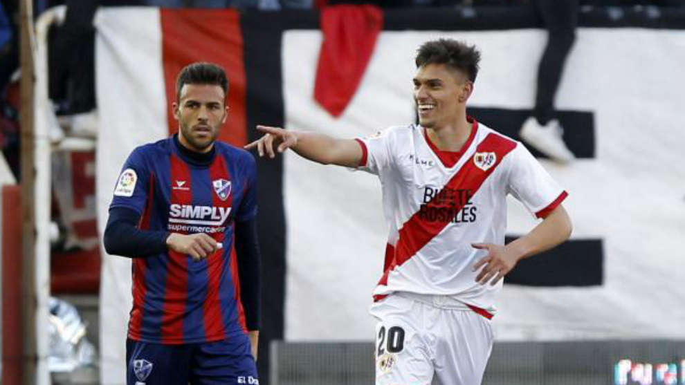Velzquez celebra un gol frente al Huesca la temporada pasada