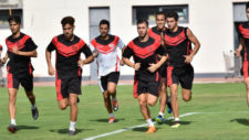 Los jugadores del Rayo Vallecano, durante un entrenamiento de...