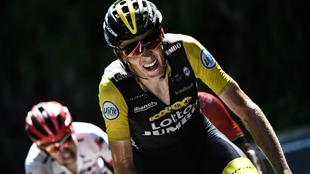 Robert Gesink se esfuerza durante una ascensin del Tour del Francia,