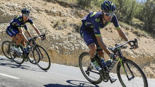 El equipo Movistar, durante un descenso en la pasada Vuelta a Burgos.