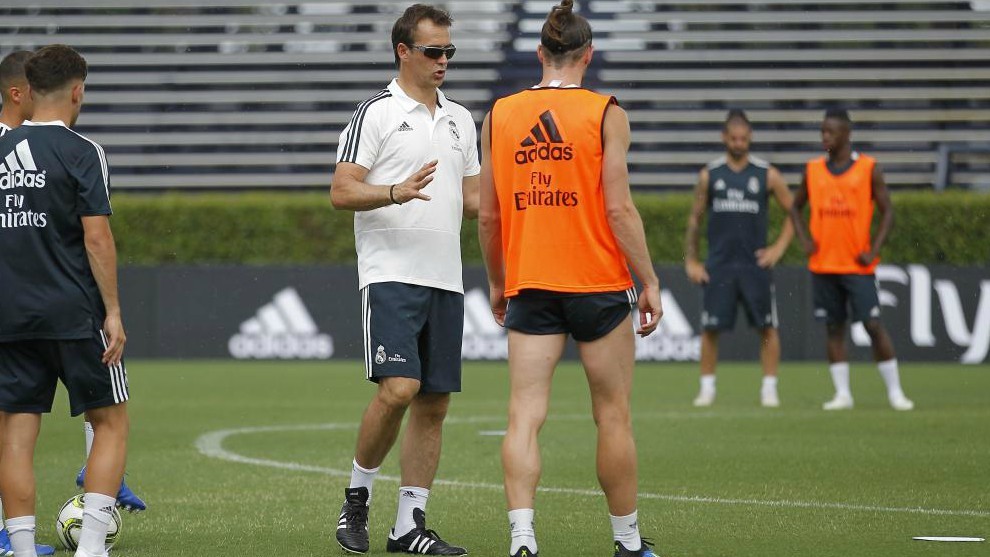 Lopetegui taking care of new star man Bale
