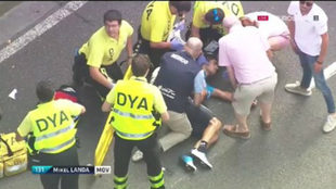 Imagen de Eurosport con Mikel Landa en el suelo tras la cada.
