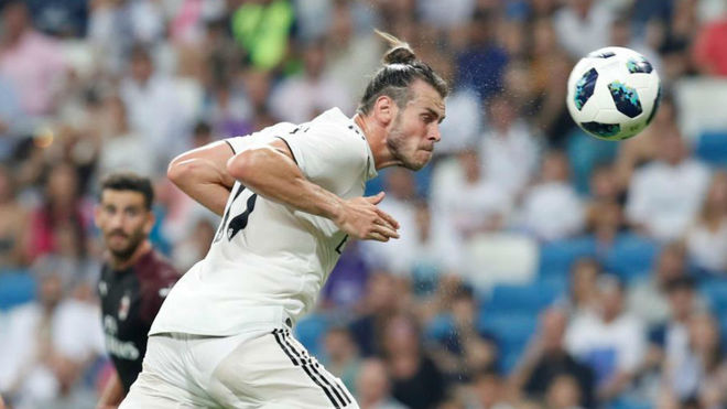 Bale remata de cabeza ante el Milan
