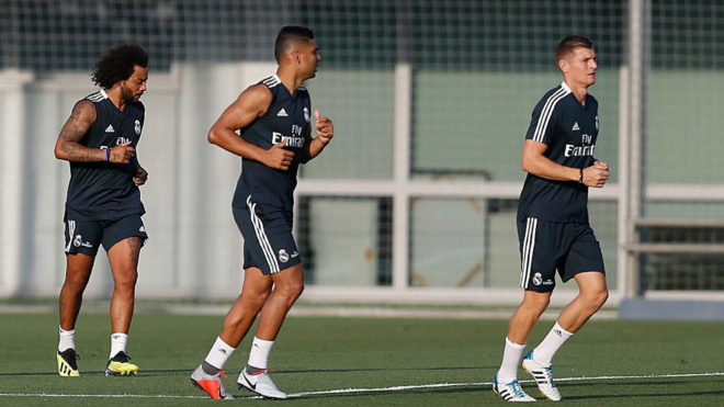 Marcelo, Casemiro y Kroos, en un entrenamiento del Real Madrid.