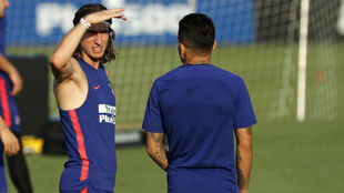 Filipe Luis asks to leave Atletico Madrid in favour of PSG