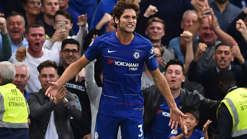 Chelsea&apos;s Spanish defender Marcos Alonso celebrates after scoring.