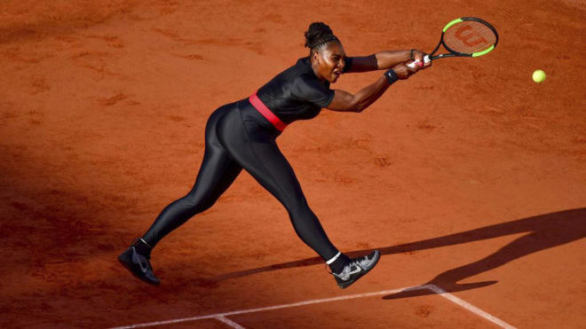 Serena Williams, con el traje postparto en Roland Garros.