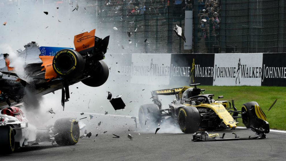 The images of Fernando Alonsos Belgian GP crash