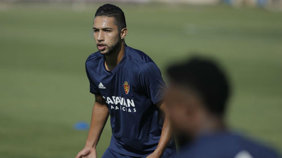 Jeison Medina durante un entrenamiento con el Zaragoza.