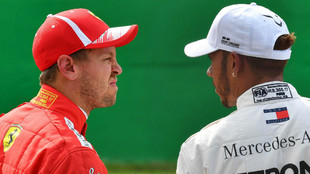 Lewis Hamilton, junto a Sebastian Vettel
