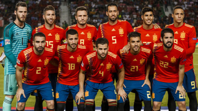 Spain's players to be vaccinated ahead of Euro 2020 opener after Sergio Busquets and Diego Llorente's positive Covid tests || PEAKVIBEZ 