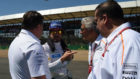 Zak Brown, Fernando Alonsoy Michael Latifi en el pasado Gran Premio de...