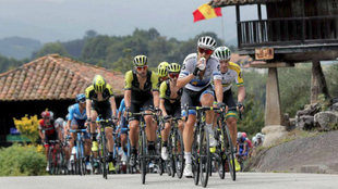 El pelotn de La Vuelta, durante la etapa 18