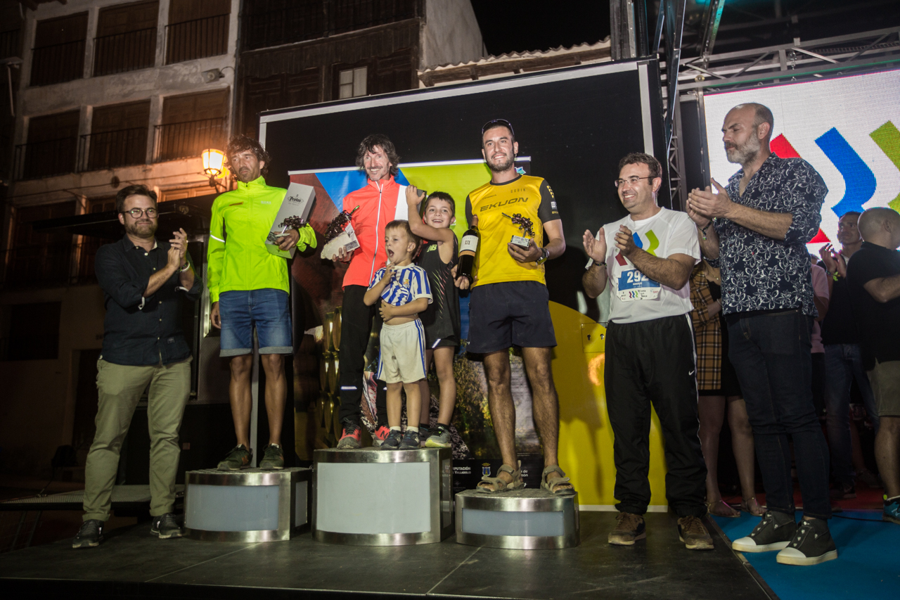 El podio masculino de la Ribera Run Race.