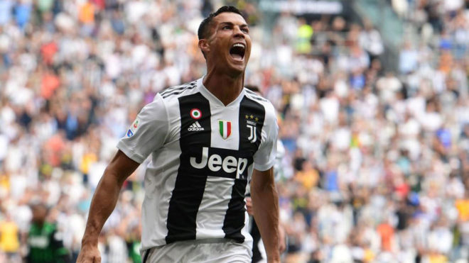 Cristiano Ronaldo celebra su primer gol con la Juventus.