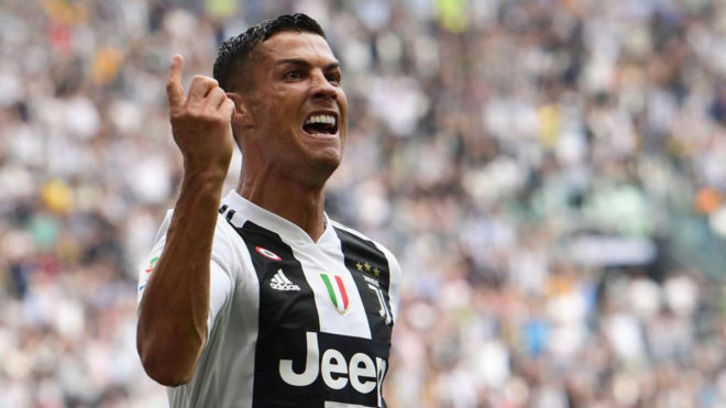 Ronaldo celebra uno de sus goles al Sassuolo.