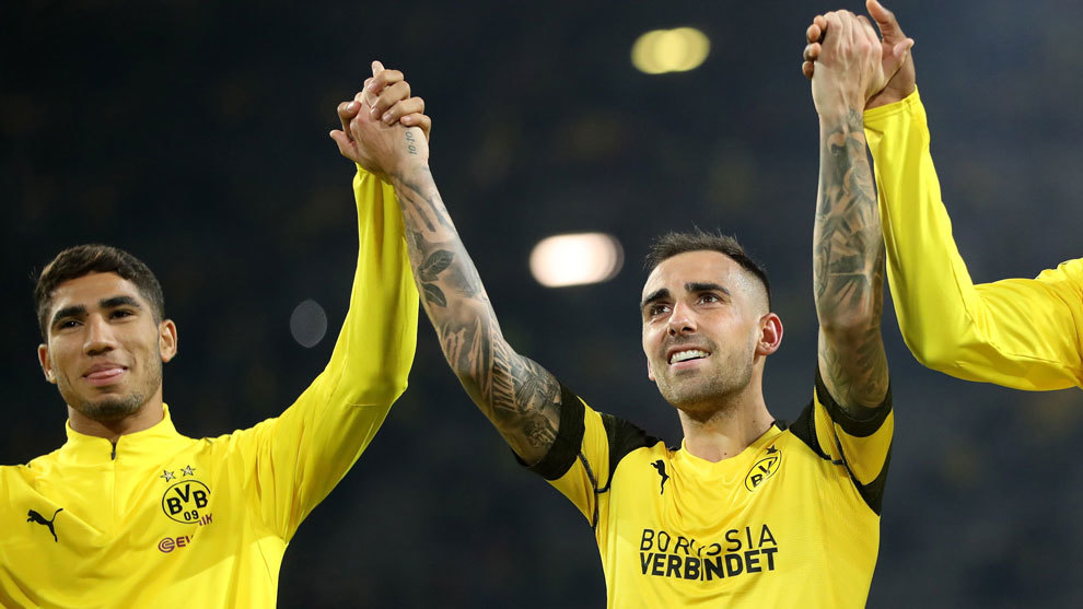 Paco Alccer celebra su primer gol con el Borussia Dortmund.