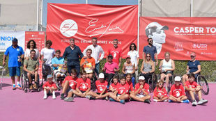 Campeones, finalistas y organizacin del VII ITF en silla de ruedas...