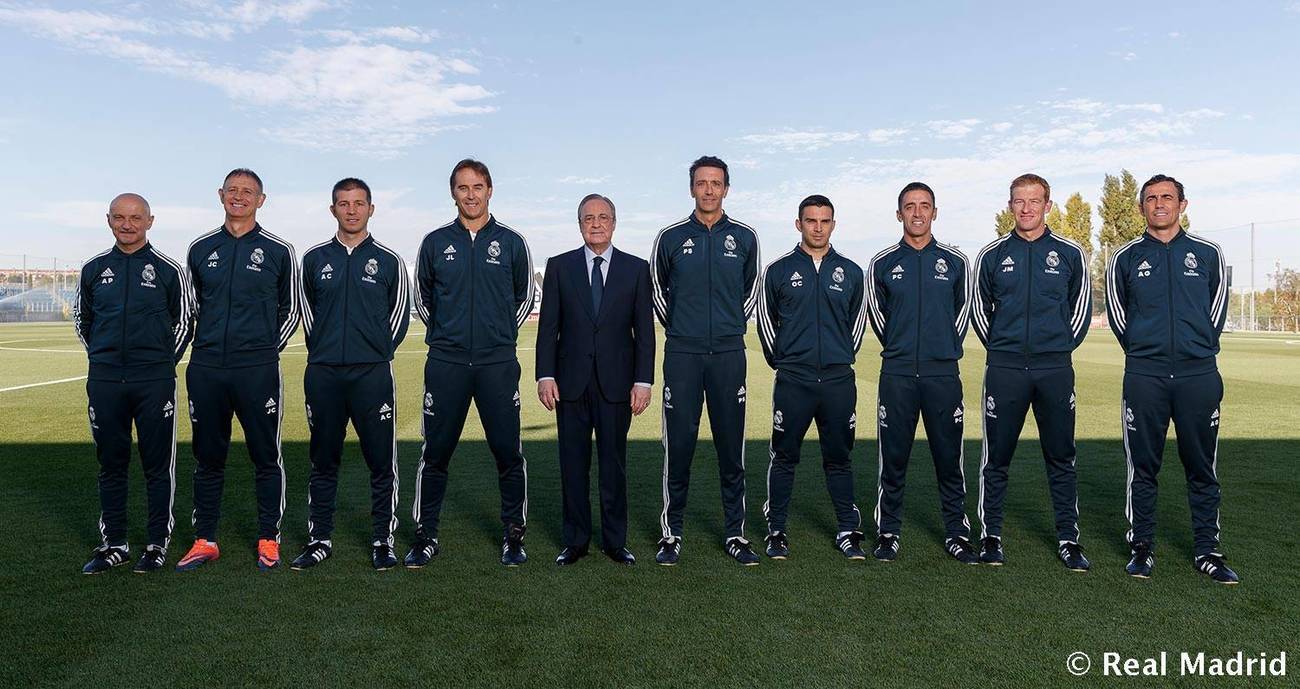 Real Madrid's official photo for 2018/19 with Vinicius and the premiere ...