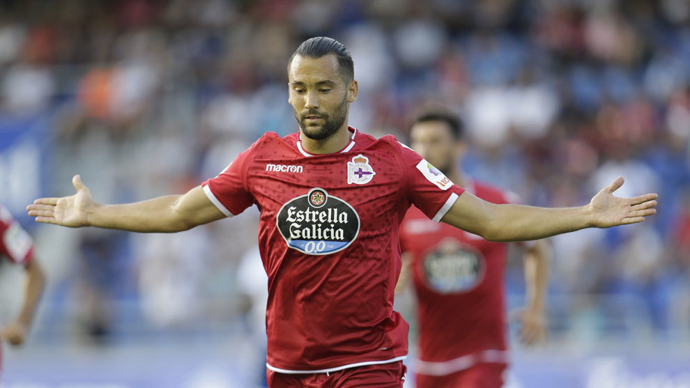 Quique González celebrando el tanto que marcó ante el Tenerife.