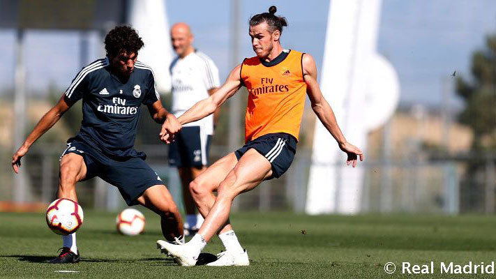 Gareth Bale y Jess Vallejo, durante el entrenamiento del equipo...