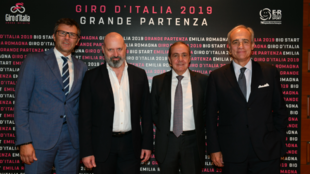 De izquierda a derecha: Paolo Bellino, Stefano Bonaccini, Mauro Vegni...