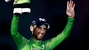 Alejandro Valverde, con el maillot de la regularidad de la Vuelta a...